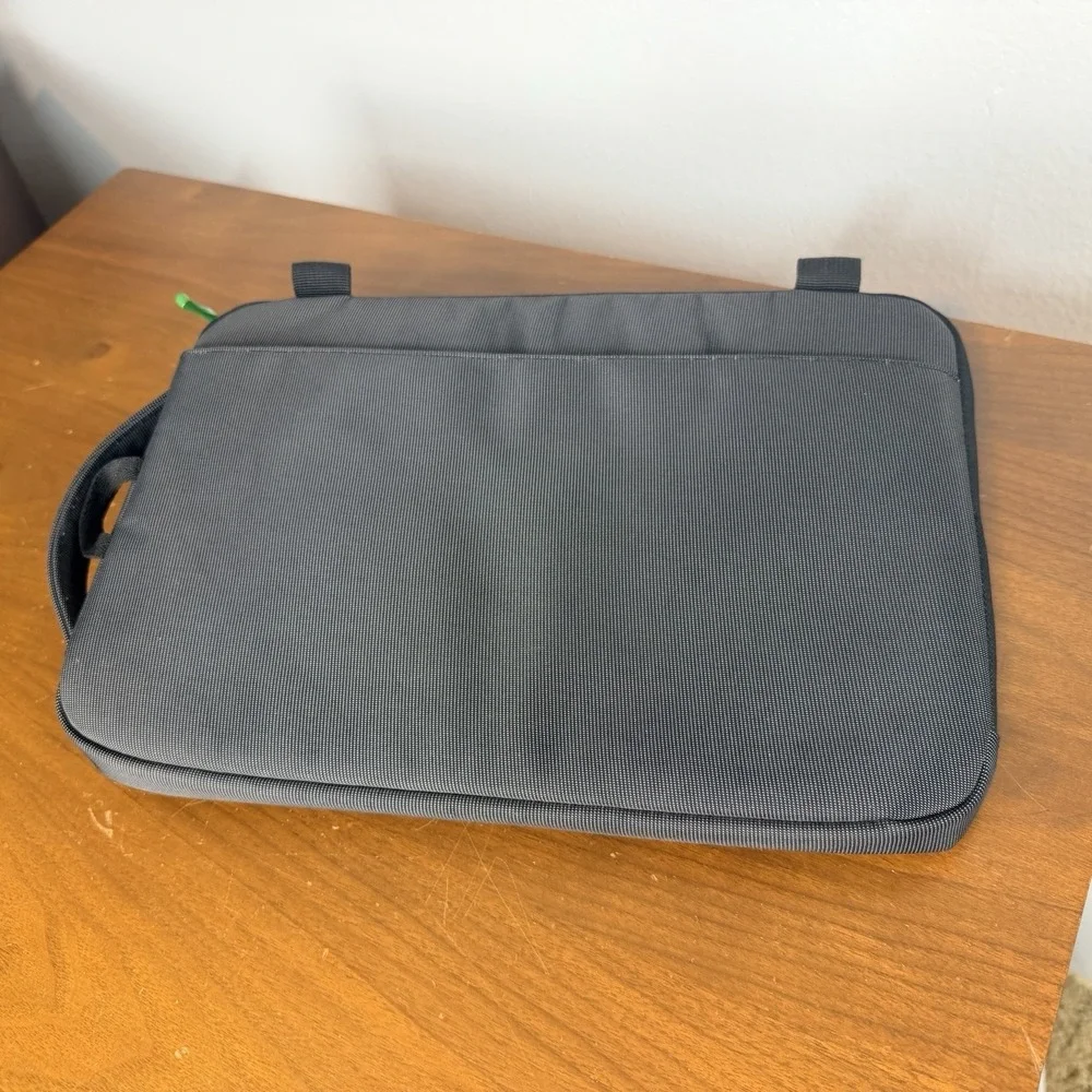 STM iPad Laptop Case Bag Tablet Sleeve Protective Pouch Gray